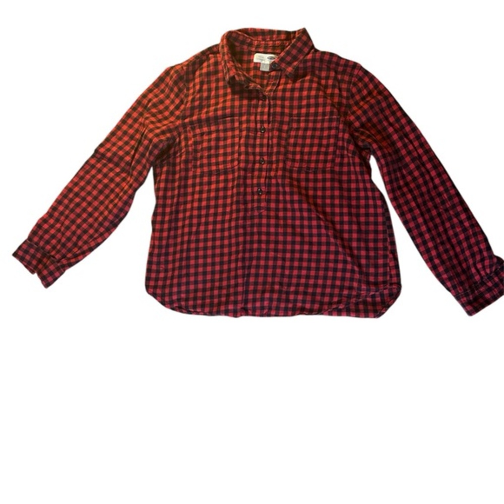 Old navy Size:L Red and Black Checkered Button-Up Women’s Shirt
